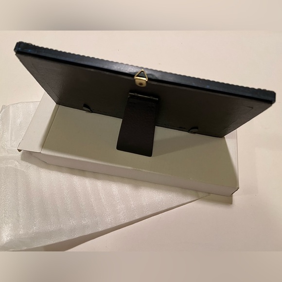 ELEGANT 3 PICTURE FRAME. - Picture 9 of 11